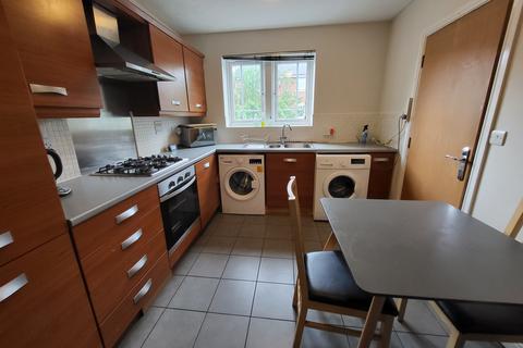 3 bedroom townhouse to rent, Drayton Street, Hulme, Manchester, M15 5LL