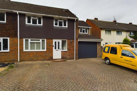 3 bedroom semi-detached house for sale, Inhurst Way, Tadley, RG26