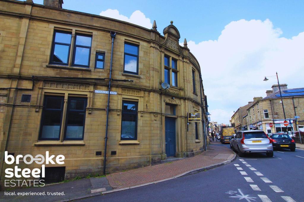 Charles Lane, Haslingden 2 bed apartment to rent £650 pcm (£150 pw)