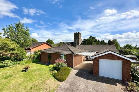 4 bedroom detached bungalow for sale, St Peters Close, Lugwardine, Hereford, HR1