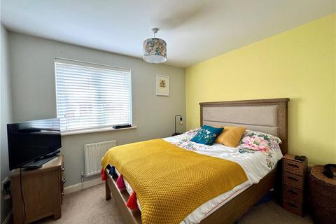 4 Lynchmere Place, Guildford, GU2 9UU