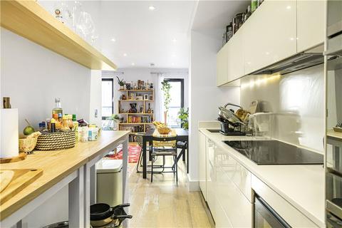 3 bedroom penthouse for sale, Chatham Place, London, E9