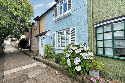 2 bedroom terraced house for sale, Garden City, Edgware