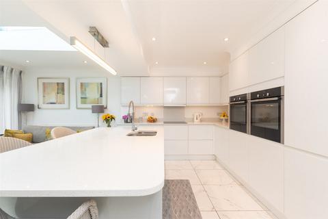 1 Cedar Drive, Sutton At Hone, Dartford, DA4 9EW