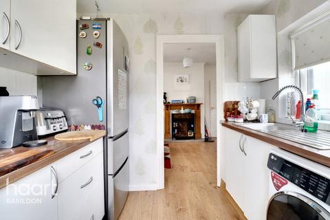 29 Claremont Drive, Basildon, SS16 4TL