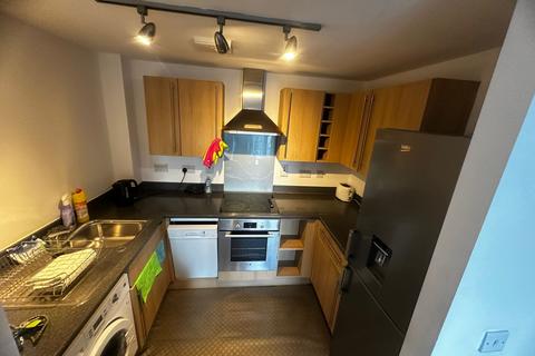 2 bedroom flat to rent, Foundry Court Mill Street Slough SL2 5FY