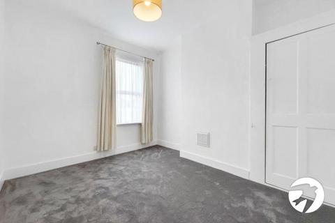 3 bedroom terraced house to rent, Mineral Street, London, SE18
