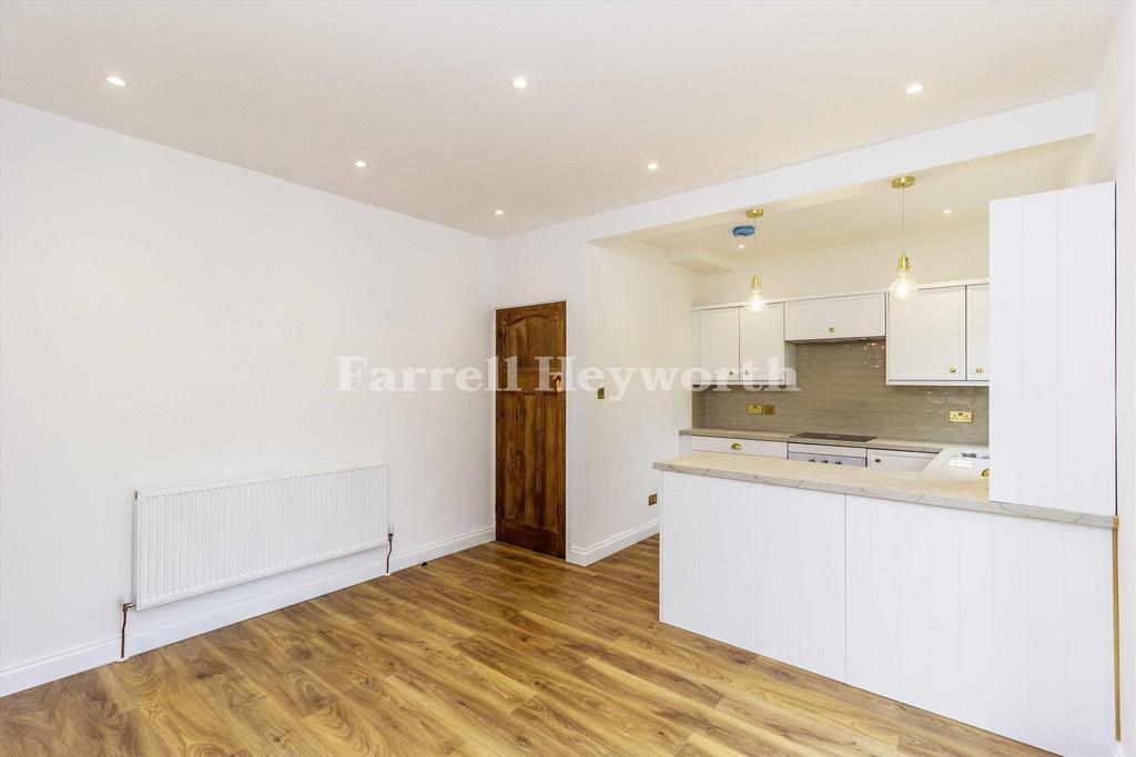 Kitchen dining room