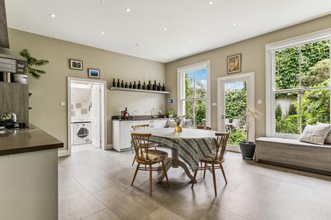 96 Ramsden Road, London, SW12 8QZ