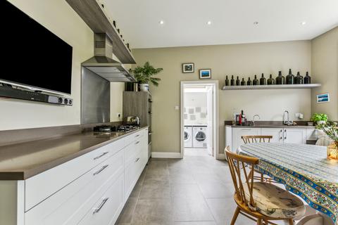 96 Ramsden Road, London, SW12 8QZ