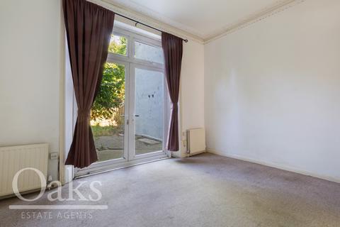 3 bedroom apartment to rent, Gleneagle Road, Streatham