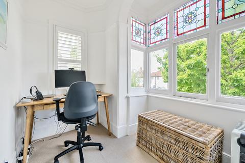 41 Grove Lane, Kingston Upon Thames, KT1 2SR