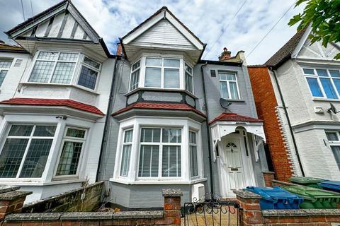 3 bedroom terraced house to rent, Westbrook Sumner Road, Harrow, HA1 4BU