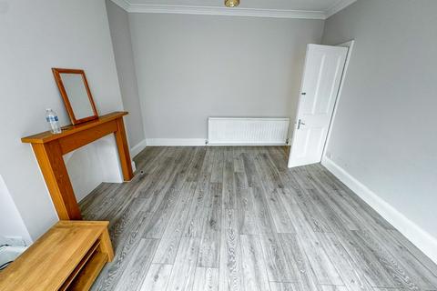 3 bedroom terraced house to rent, Westbrook Sumner Road, Harrow, HA1 4BU