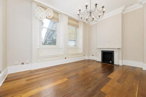 3 bedroom apartment for sale, Courtfield Gardens, London, SW5