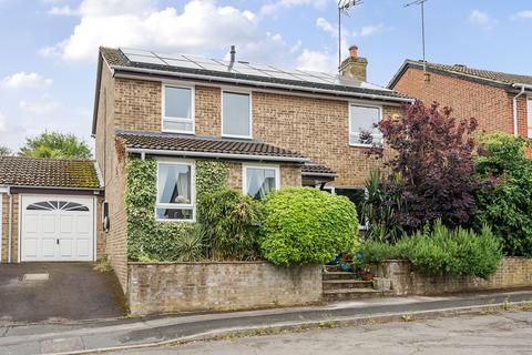 9 Copse Close, Horsham, RH12 5RS