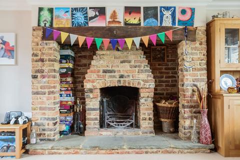 9 Copse Close, Horsham, RH12 5RS