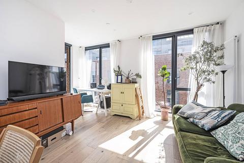 1 bedroom flat to rent, Berkshire Road, Hackney Wick, London, E9