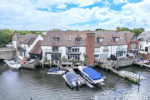3 bedroom townhouse for sale, Bridge Street, Rossiters Quay, Christchurch, BH23
