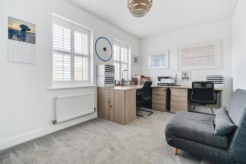 33 Beech Avenue, Bracklesham Bay, Chichester, PO20 8HU