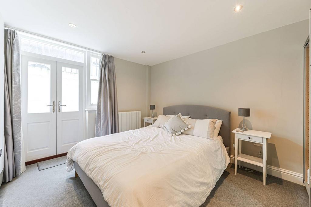 Smith Street, Chelsea, London, SW3 3 bed flat for sale £1,675,000