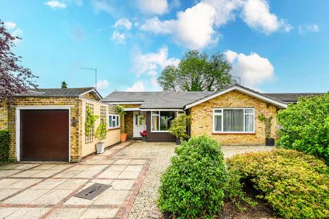 3 bedroom bungalow for sale, Honeypots Road, Mayford, Woking, GU22