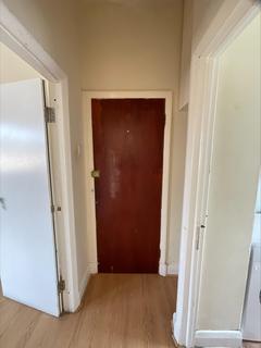 1 bedroom flat for sale, Broomhill Road, Ilford, Essex