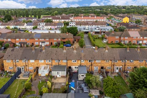 3 bedroom terraced house for sale, Buckingham Road, Borehamwood, WD6