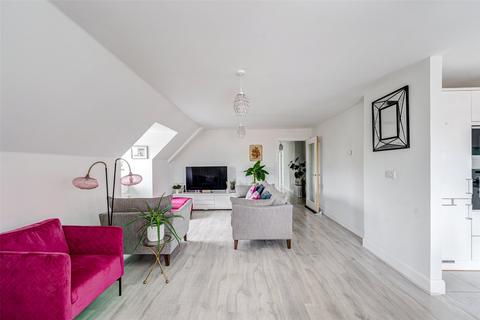 3 bedroom flat for sale, Heene Road, Worthing, West Sussex, BN11