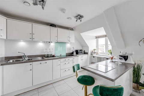 3 bedroom flat for sale, Heene Road, Worthing, West Sussex, BN11