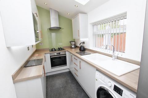 2 bedroom terraced house to rent, Cassell Road, Bristol BS16