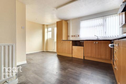 3 bedroom end of terrace house for sale, Acacia Crescent, Bedworth