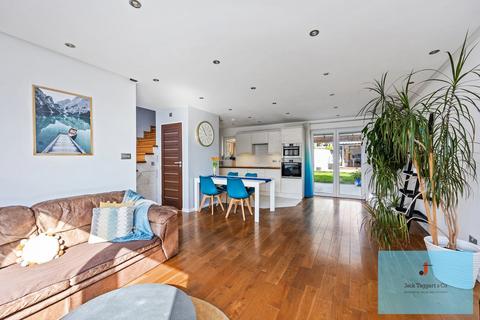 4 bedroom semi-detached house for sale, Bramber Avenue, Hove, BN3