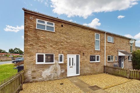 3 bedroom semi-detached house to rent, St. Martins Way, Thetford