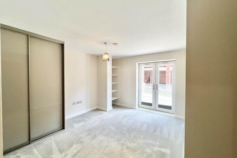 2 bedroom flat to rent, St James Road, Brentwood CM14