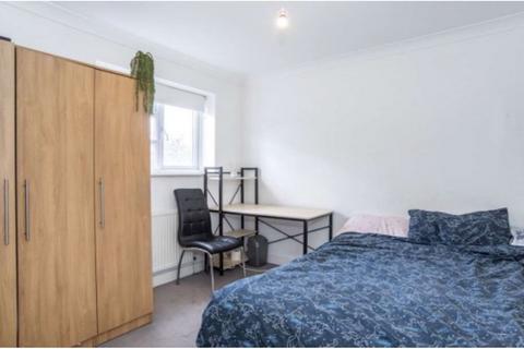 2 bedroom apartment to rent, Unze Court, 32 Valance Road, E1 5HR