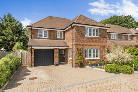 4 bedroom detached house for sale, Woodlands Avenue, Rowland's Castle, PO9