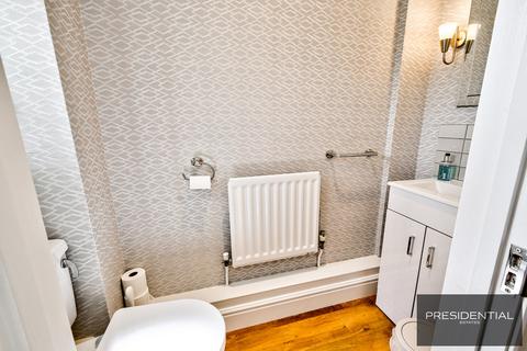 51 Fallow Fields, Loughton, IG10 4QP