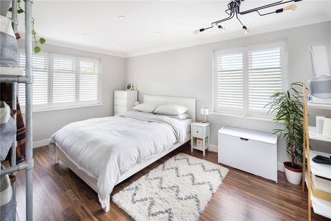 114 Buxhall Crescent, London, E9 5JZ