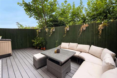 114 Buxhall Crescent, London, E9 5JZ
