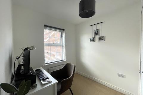 18 Bullfinch Drive, Harleston, IP20 9FB