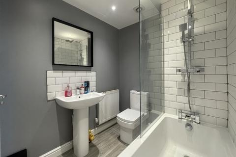 18 Bullfinch Drive, Harleston, IP20 9FB