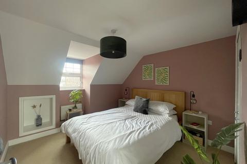 18 Bullfinch Drive, Harleston, IP20 9FB
