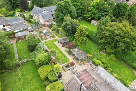 4 bedroom detached bungalow for sale, Malthouse Lane, Earlswood, Solihull, B94 5SD