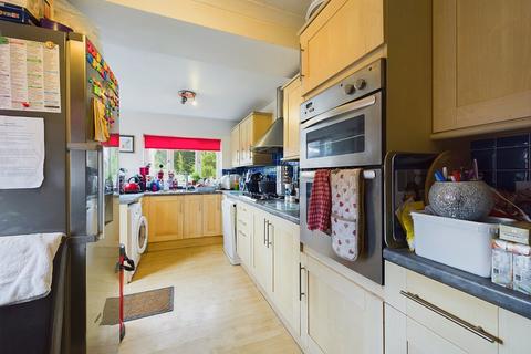 3 bedroom semi-detached house for sale, McIntyre Road, Worcester, Worcestershire, WR2