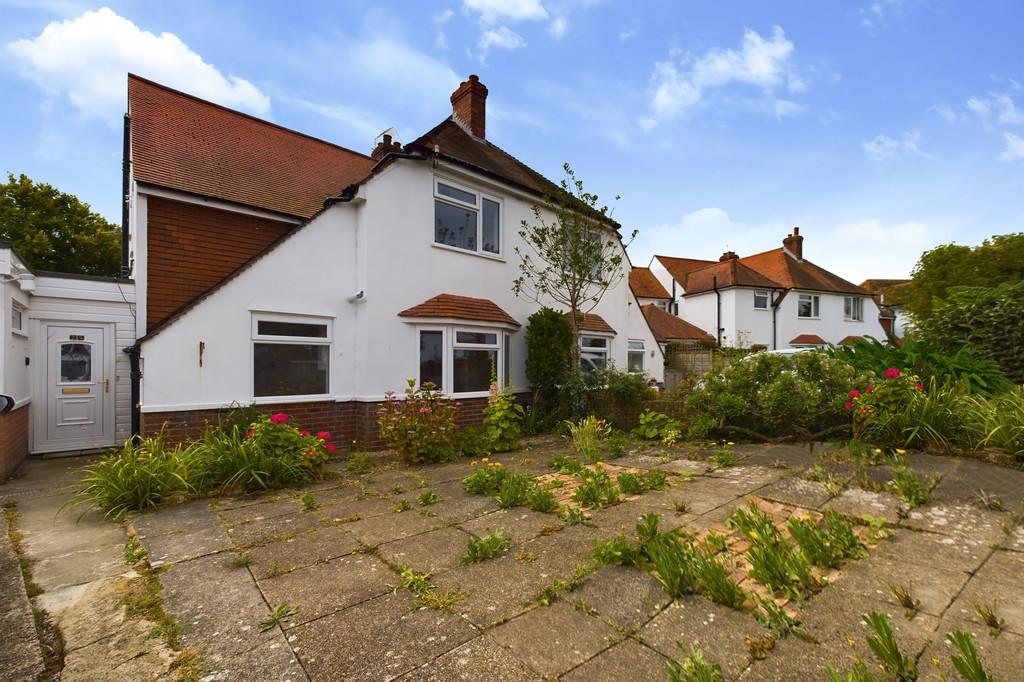 Shorncliffe Crescent, Folkestone 3 bed semidetached house to rent £