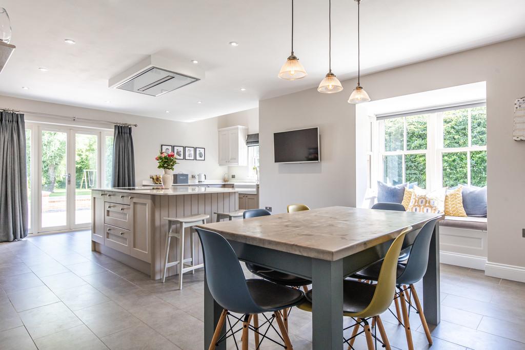 Long Sutton 4 bed detached house for sale £800,000