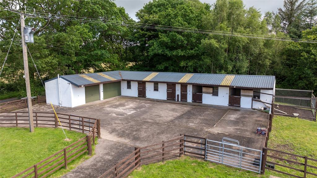 Lot 2 Stables