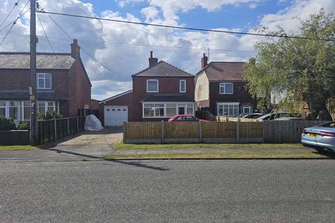 3 bedroom detached house for sale, Haldenby, Barrow Road, Barrow-upon-Humber, Lincolnshire