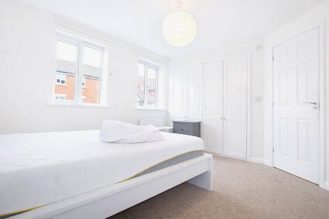 4 bedroom terraced house to rent, Montreal Avenue, Somerset BS7